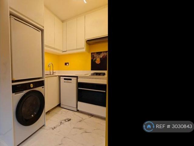 House for rent in Broadfields, Greater London