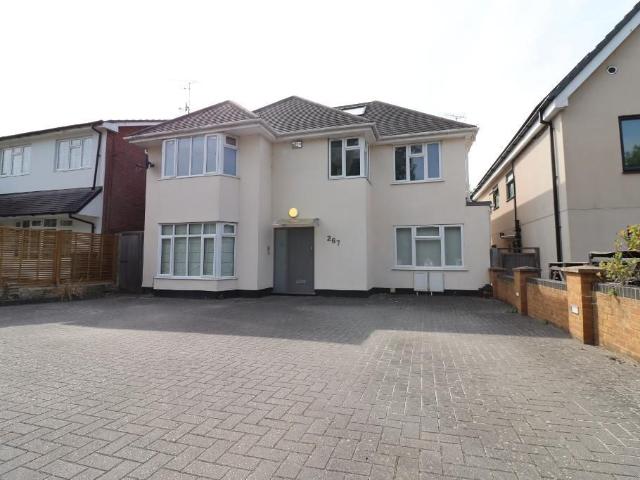 House for rent in Broadfields, Greater London