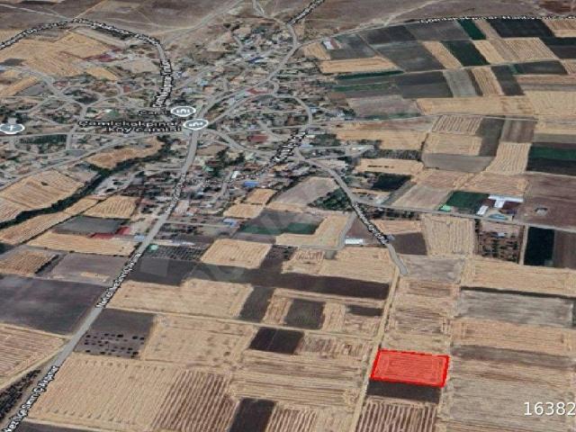 Çömlek Akpınar, Lalapaşa içerisinde satılık Arsa