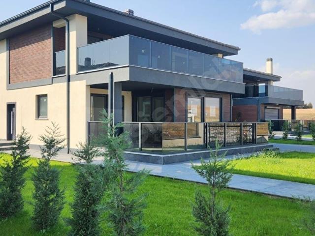 Edirne Merkez, Edirne içerisinde satılık Villa