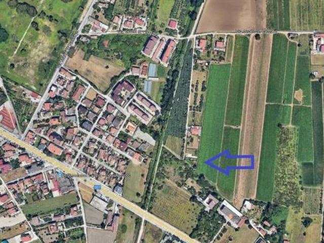 Terreno in vendita a Capua, Campania