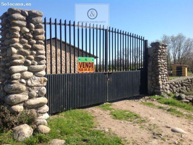 Casa en venta en Candeleda