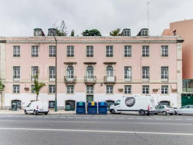 Prédio venda em Estrela, Lisboa