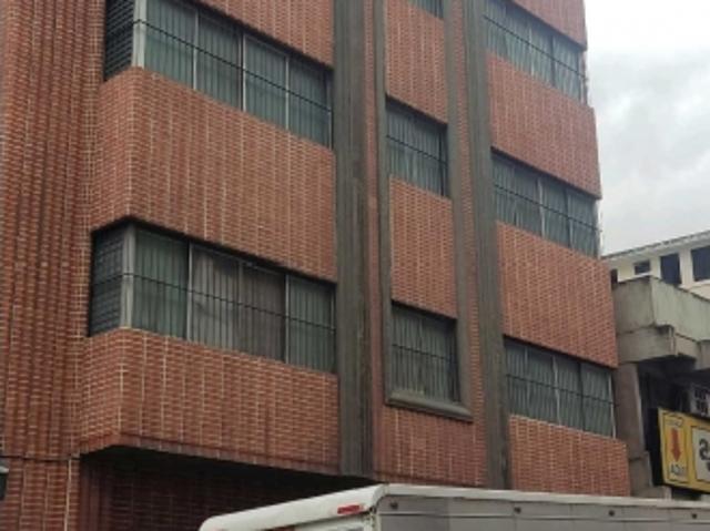Edificio en alquiler en Leoncio Martínez, Miranda