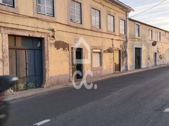 Vivenda venda em Santiago Dos Velhos, Lisboa