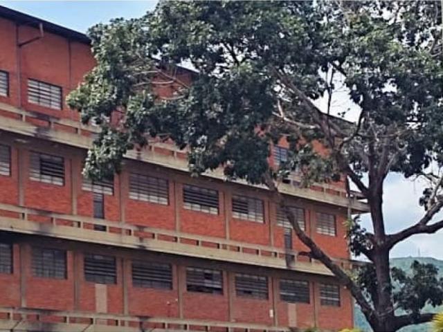 Edificio en alquiler en Boca De Uchire, Distrito Capital