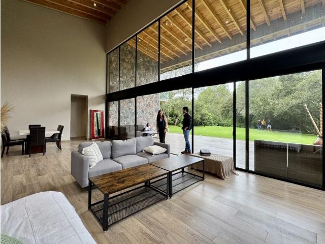 Edificio en renta en Valle De Bravo, Estado de México