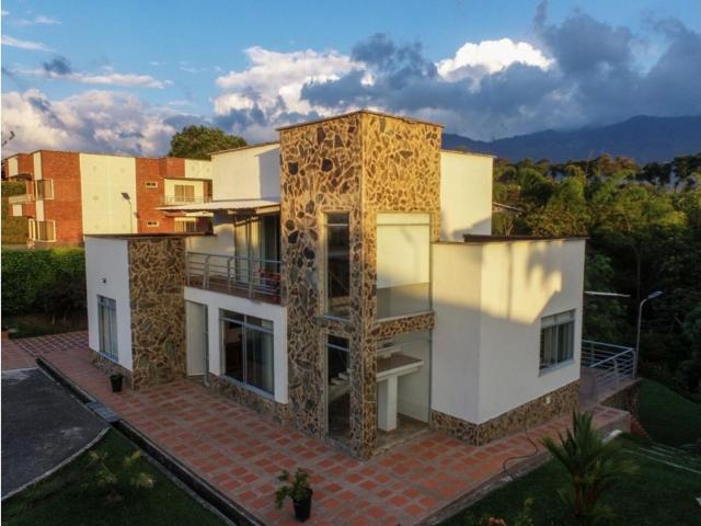 Edificio en venta en Calarca, Quindío