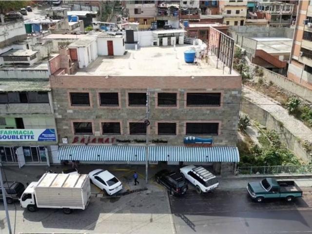 Edificio en venta en Vargas