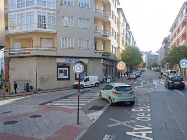 Oficina en venta en As Lagoas, Ourense