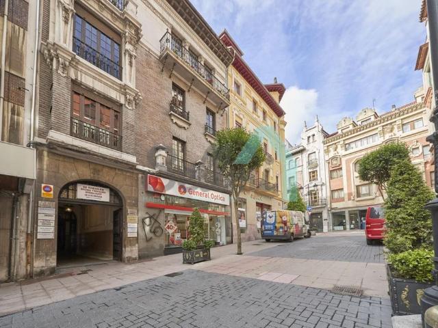 Oficina en venta en Oviedo, Asturias