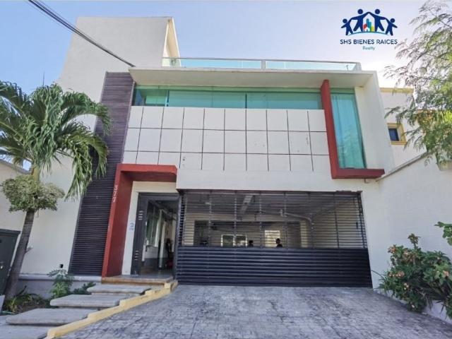 Edificio en venta en Playa del Carmen