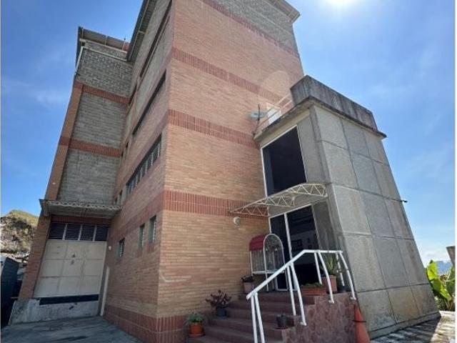 Edificio en venta en Francisco Linares Alcántara, Miranda