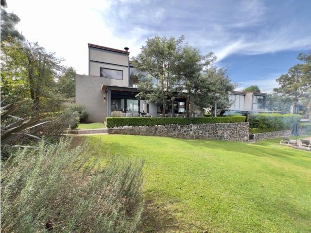 Edificio en venta en Valle De Bravo, Estado de México