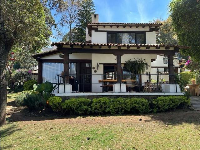 Edificio en venta en Valle De Bravo, Estado de México