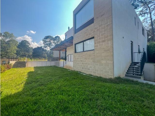 Edificio en venta en Valle De Bravo, Estado de México
