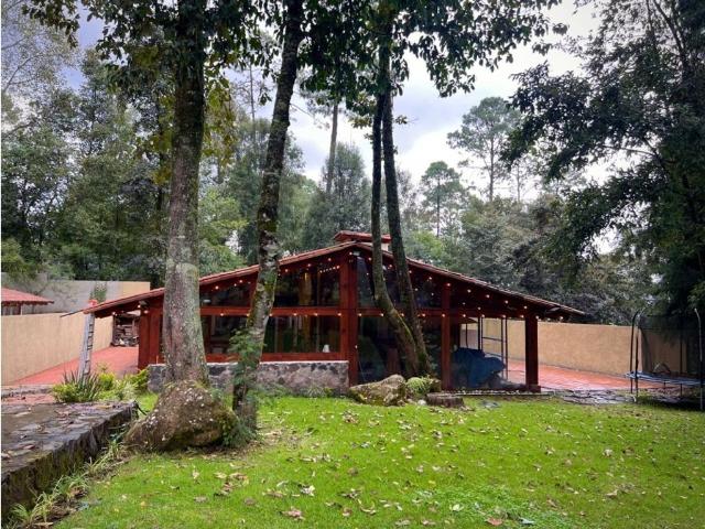 Edificio en venta en Valle De Bravo, Estado de México