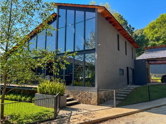 Edificio en venta en Valle De Bravo, Estado de México