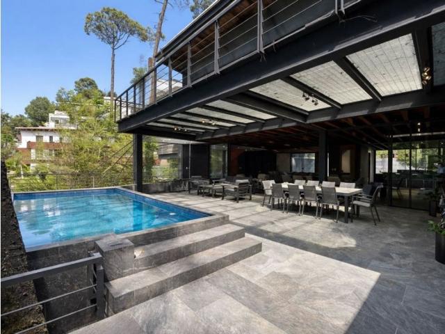 Edificio en venta en Valle De Bravo, Estado de México