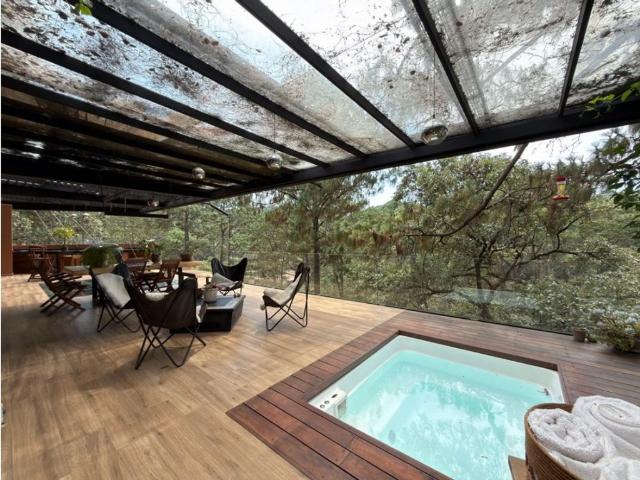 Edificio en venta en Valle De Bravo, Estado de México