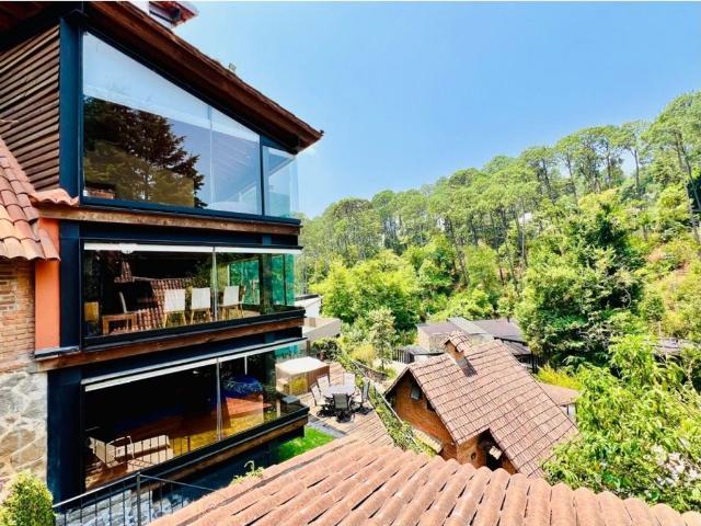 Edificio en venta en Valle De Bravo, Estado de México
