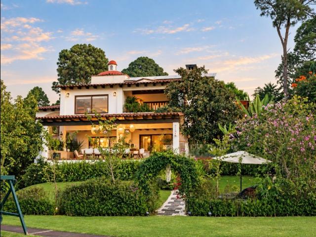 Edificio en venta en Valle De Bravo, Estado de México