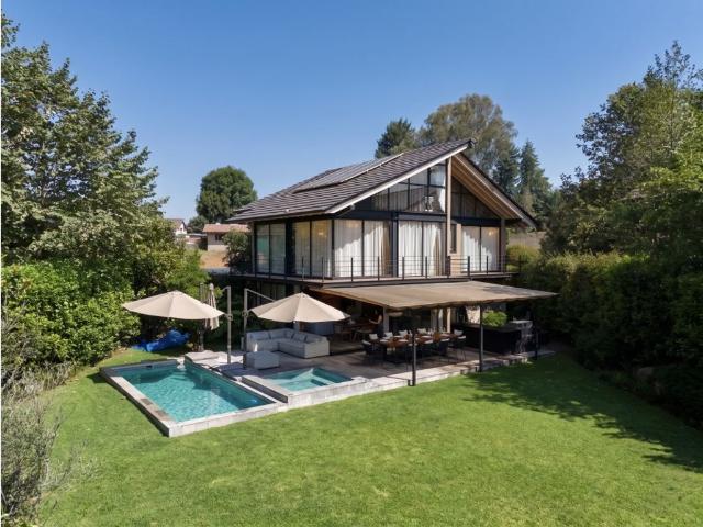 Edificio en venta en Valle De Bravo, Estado de México