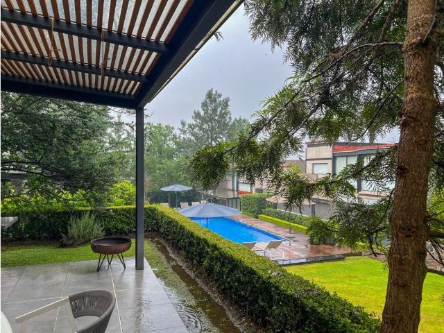 Edificio en venta en Valle De Bravo, Estado de México