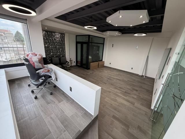 Oficina en venta en San Cristóbal, Toluca