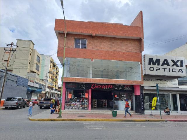 Edificio en alquiler en Iribarren, Lara