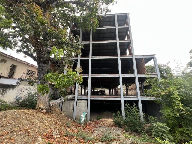 Edificio en venta en Iribarren, Lara