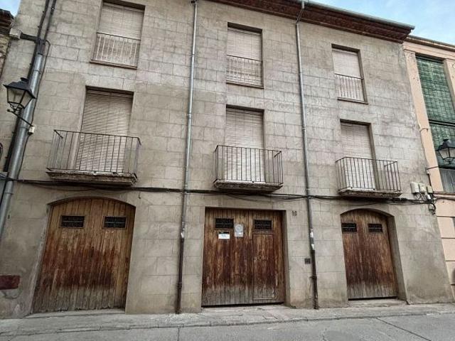 Oficina en venta en Besalú, Girona