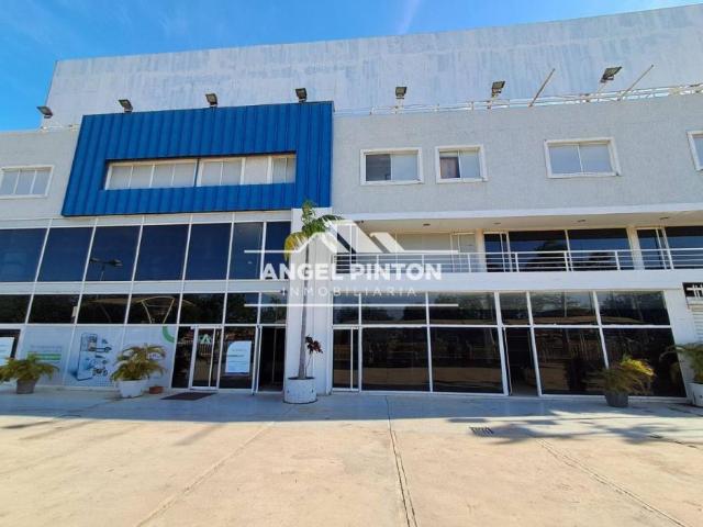 Edificio en venta en Cacique Mara, Maracaibo