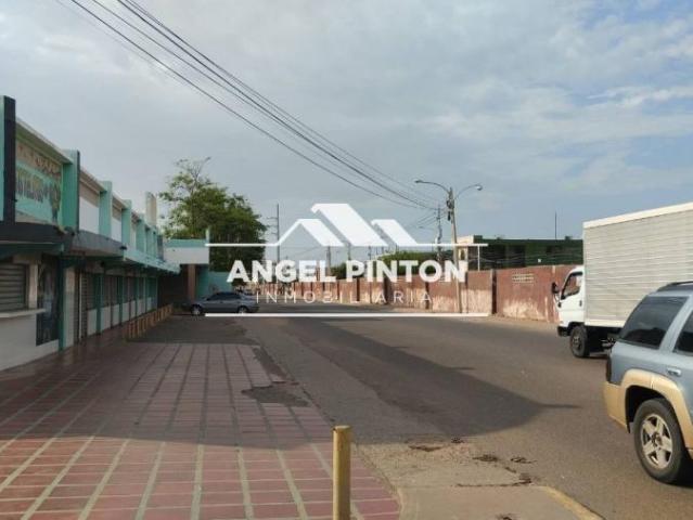 Edificio en venta en Venancio Pulgar, Zulia