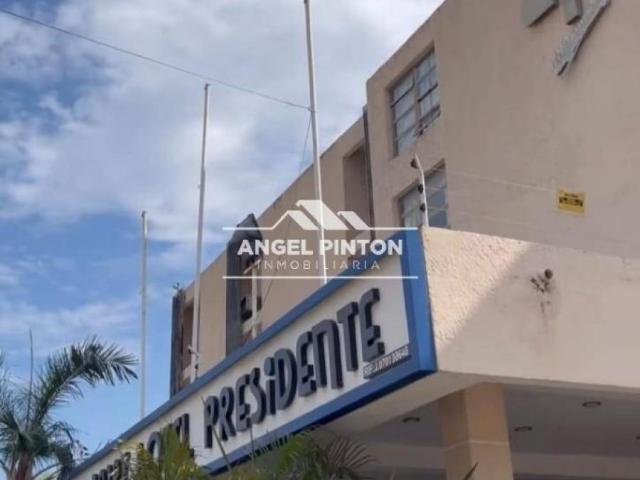 Edificio en venta en Cacique Mara, Maracaibo