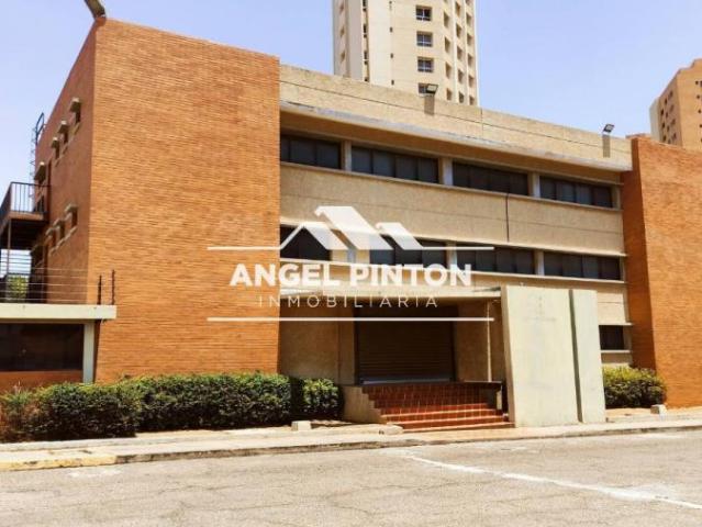Edificio en venta en Cacique Mara, Maracaibo