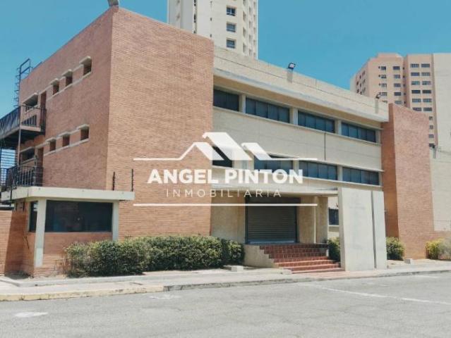 Edificio en venta en Cacique Mara, Maracaibo