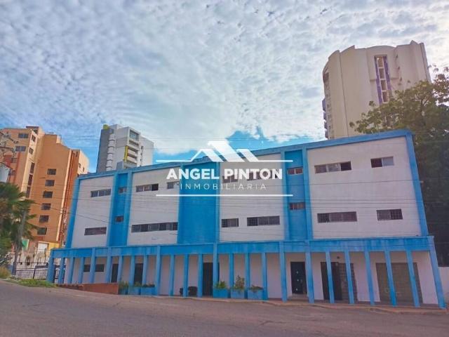 Edificio en venta en Cacique Mara, Maracaibo