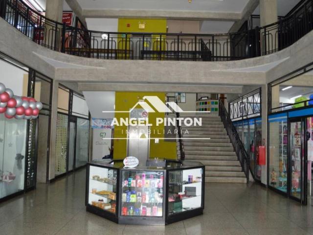 Edificio en venta en Cacique Mara, Maracaibo