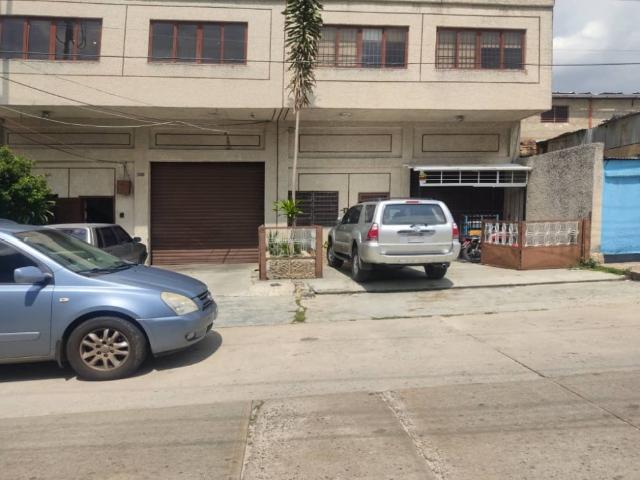 Edificio en venta en Valencia, San Blás