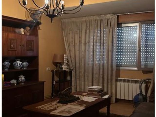 Oficina en venta en O Vinteún, Ourense