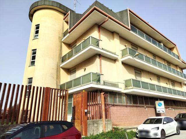 Ufficio in vendita a Frosinone, Lazio