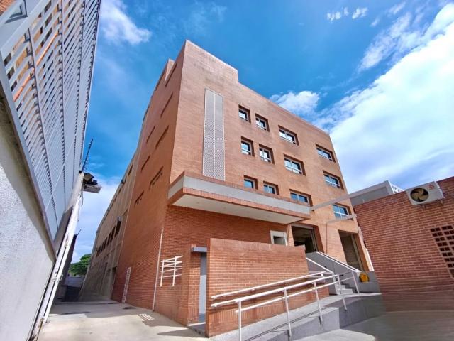 Edificio en venta en Leoncio Martínez, Miranda