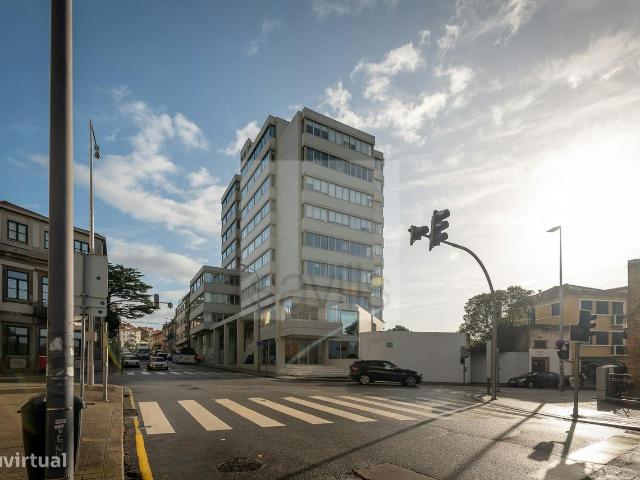 Ponto Comercial alugar em Porto, Ramada Alta
