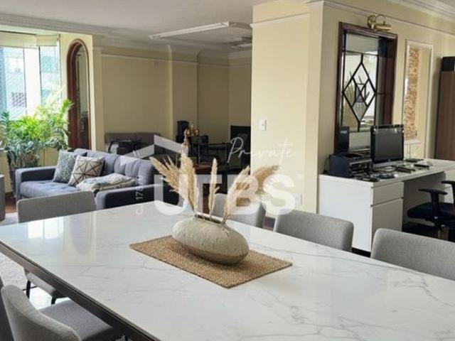 Apartamento venda em Região Geográfica Imediata de Goiânia, Goiânia