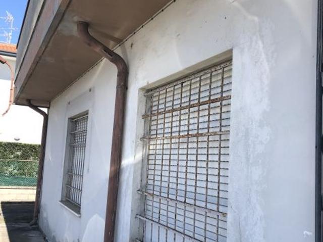 Capannone in vendita a Porto Viro, Veneto