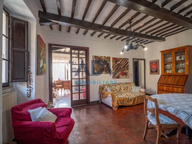 Palazzo in vendita a Bettona, Umbria
