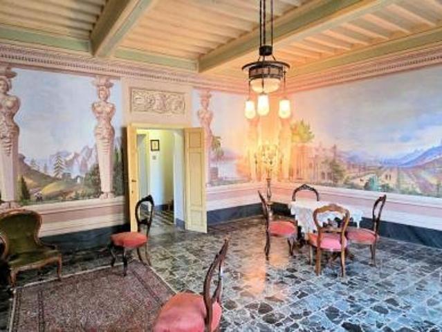 Palazzo in vendita a Buti, Toscana