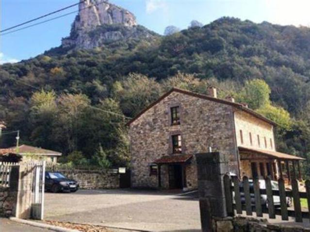 Oficina en venta en Carreña, Cabrales