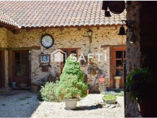 Oficina en venta en Santa María de Ordás, León